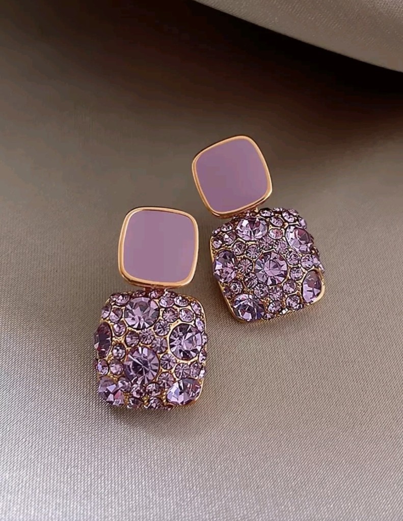 Aros morados brillantes