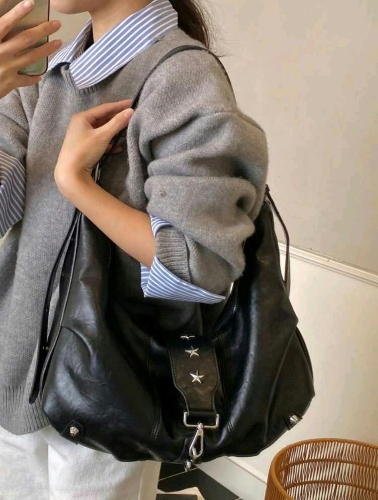 Bolso negro con estrellas