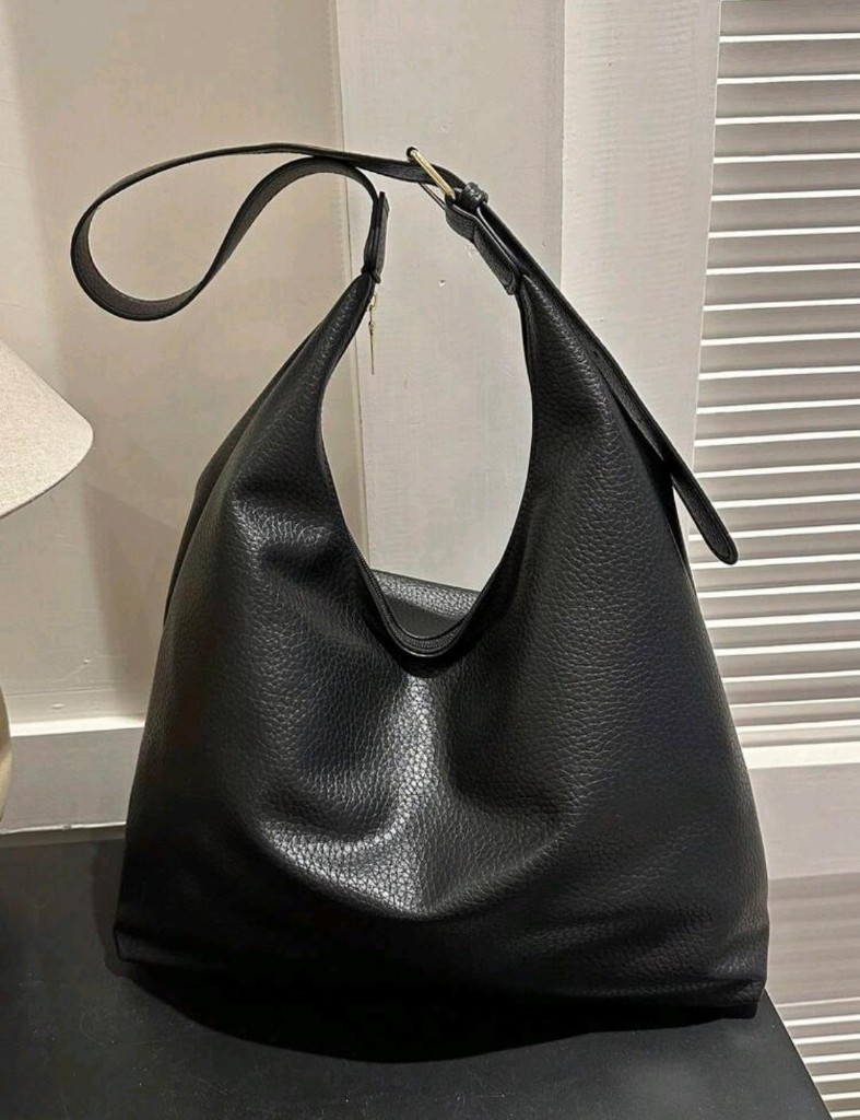 Hobobag negra texturada