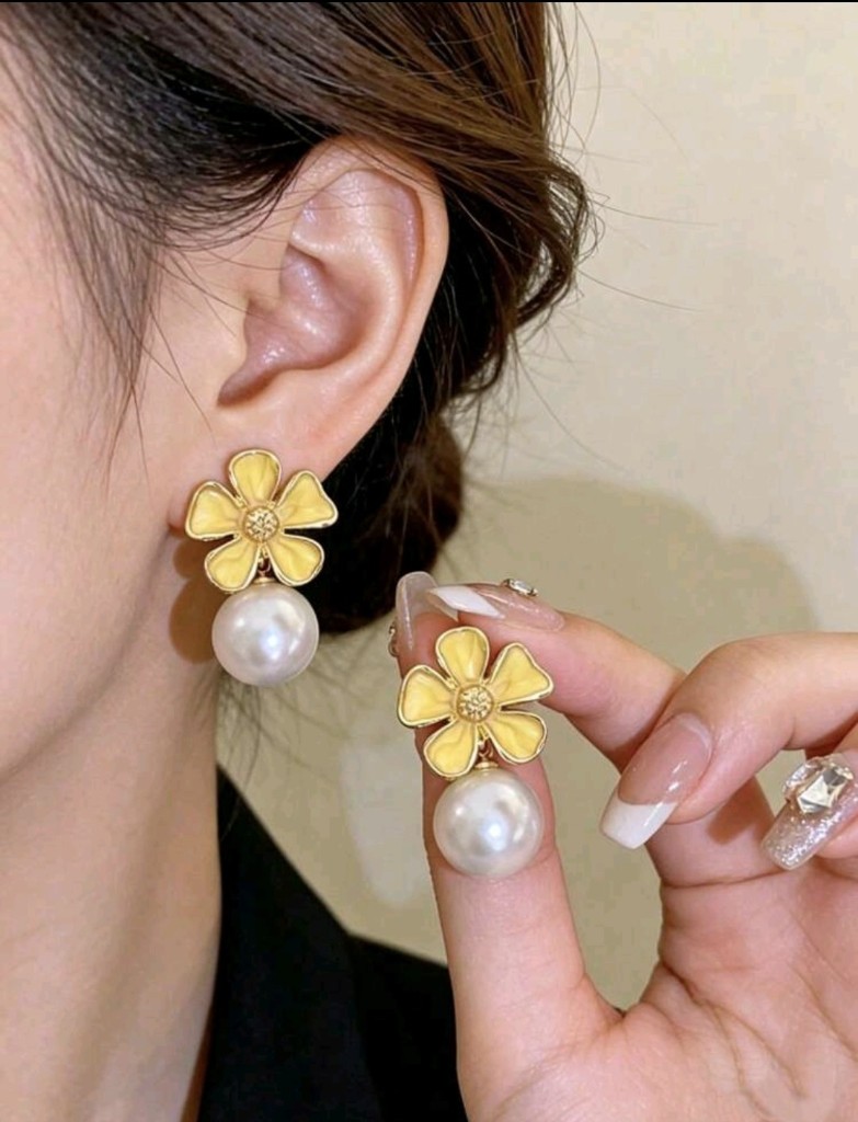 Aros flor amarillos con perla