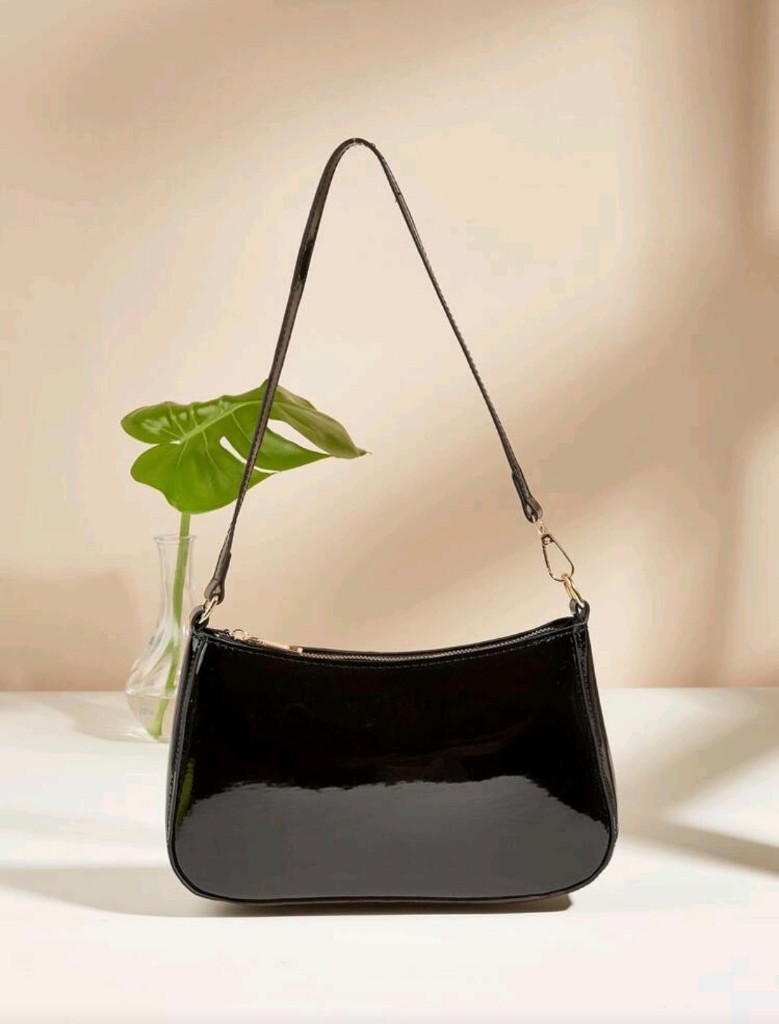 Cartera negra charol
