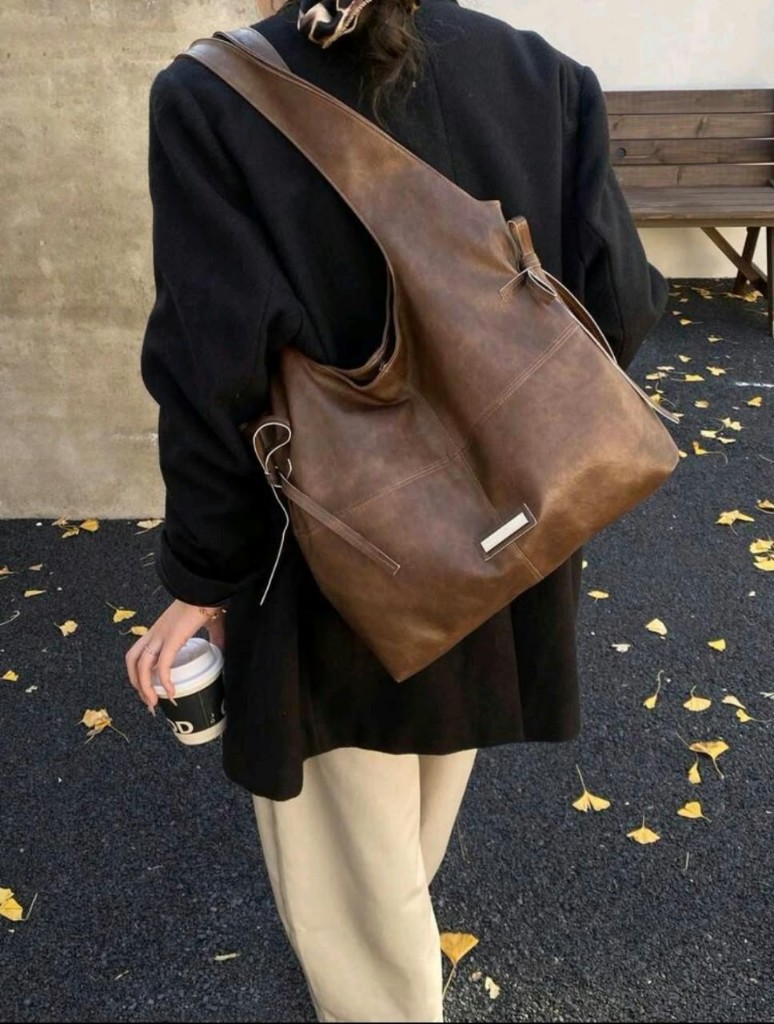 Cartera marron grande con moño