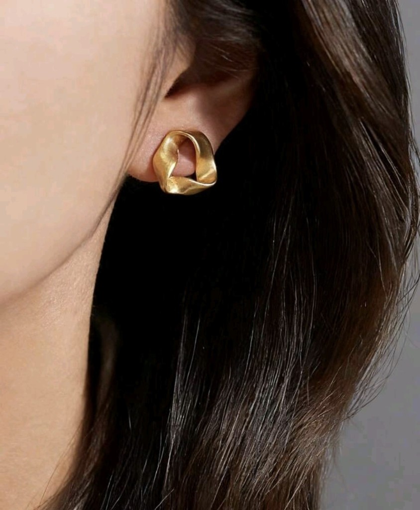 Aros dorados tejido