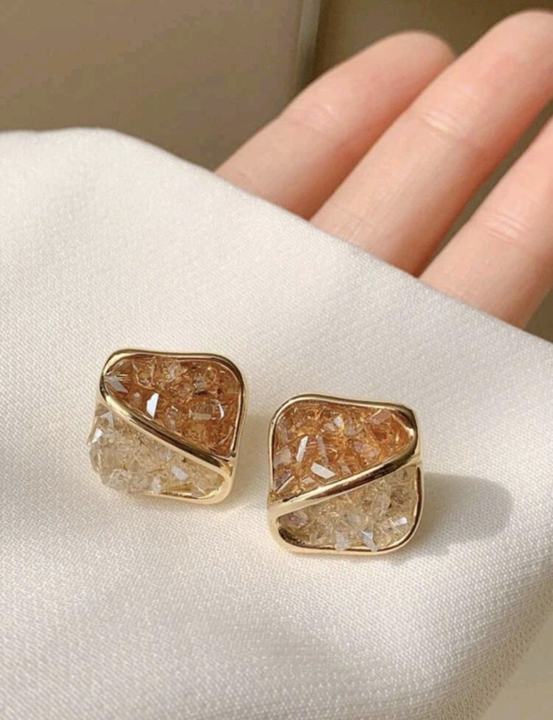 Aros dorados cuadrados piedra