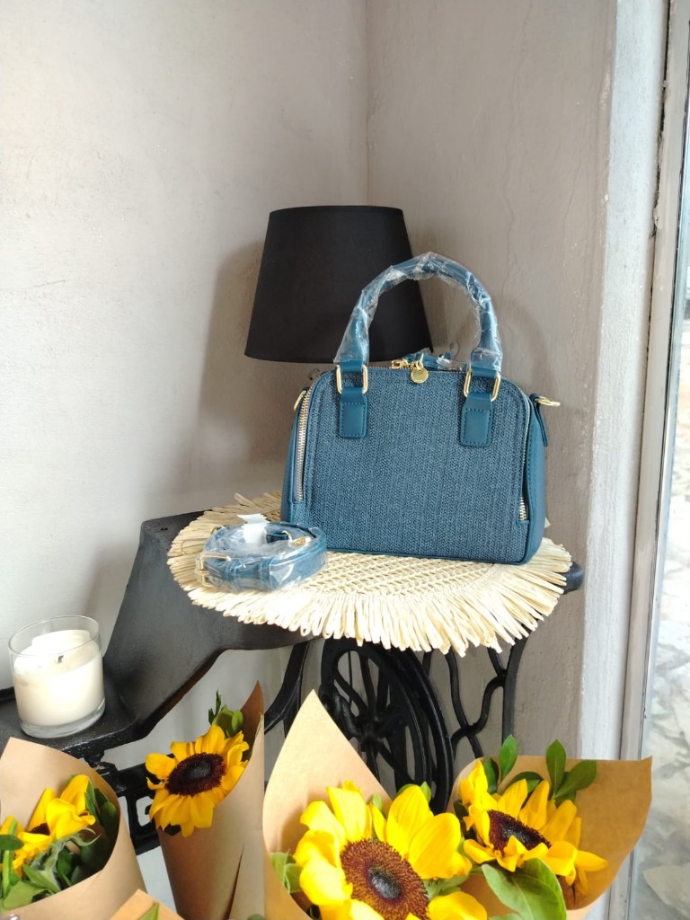 Cartera azul denim