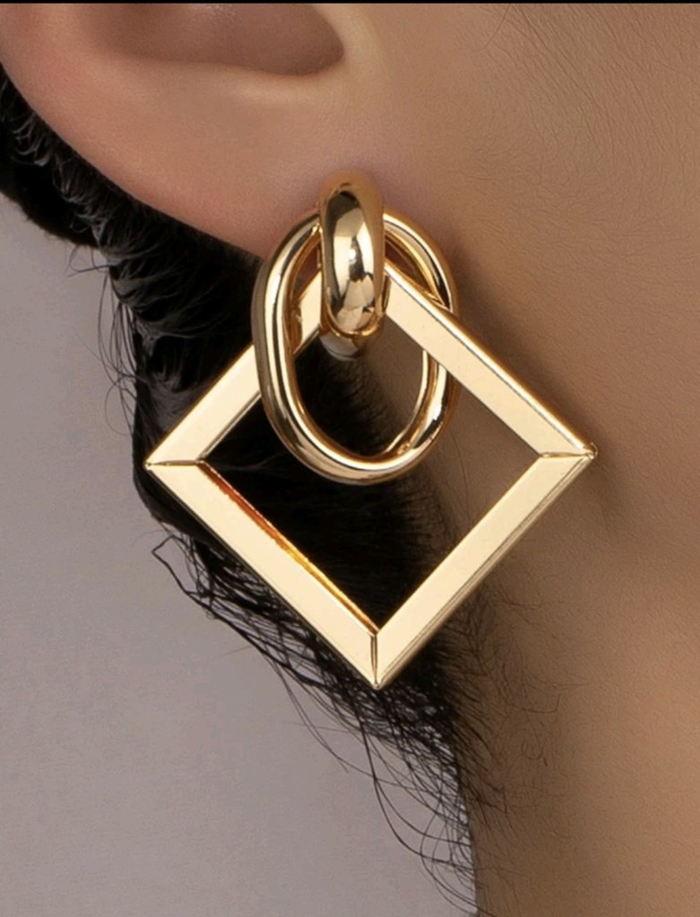 Aros dorados geométricos