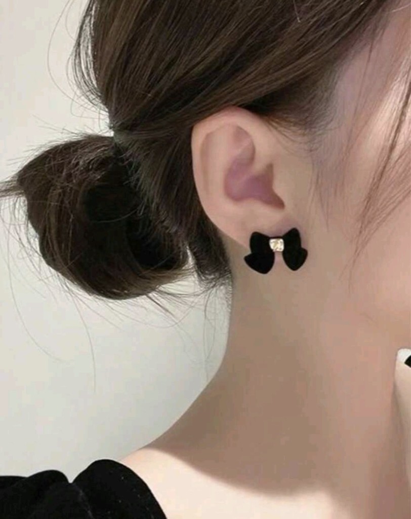 Aros negros moño