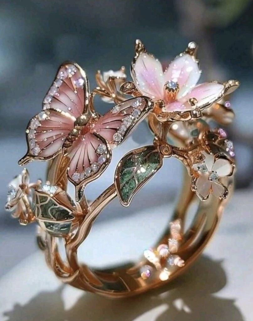 Anillo mariposa rosado
