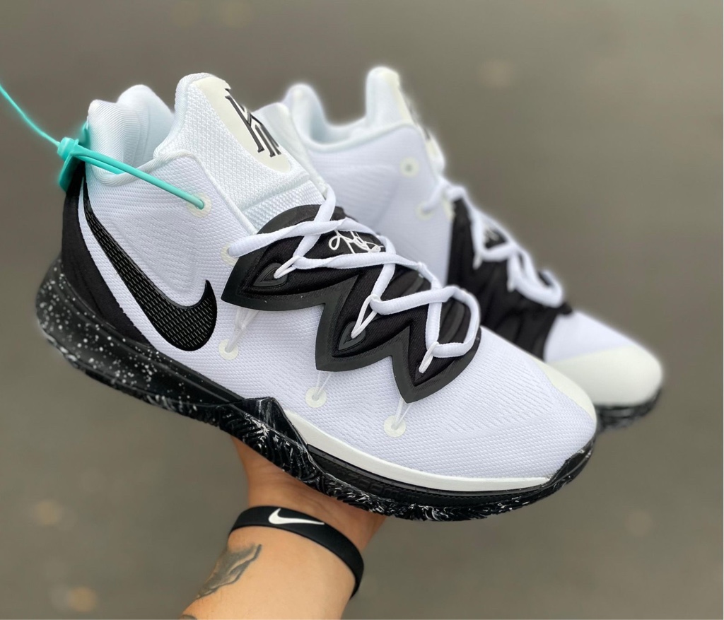 Nike Kyrie 5 Team White