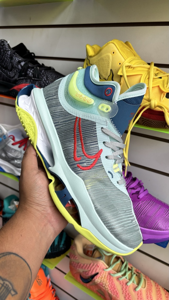 Nike GT Jump