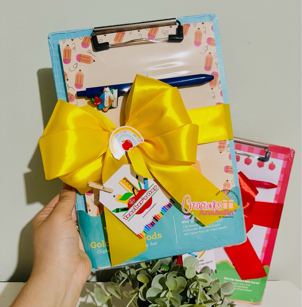 LIBRETA + CARPETA TEACHERS DAY✨📚