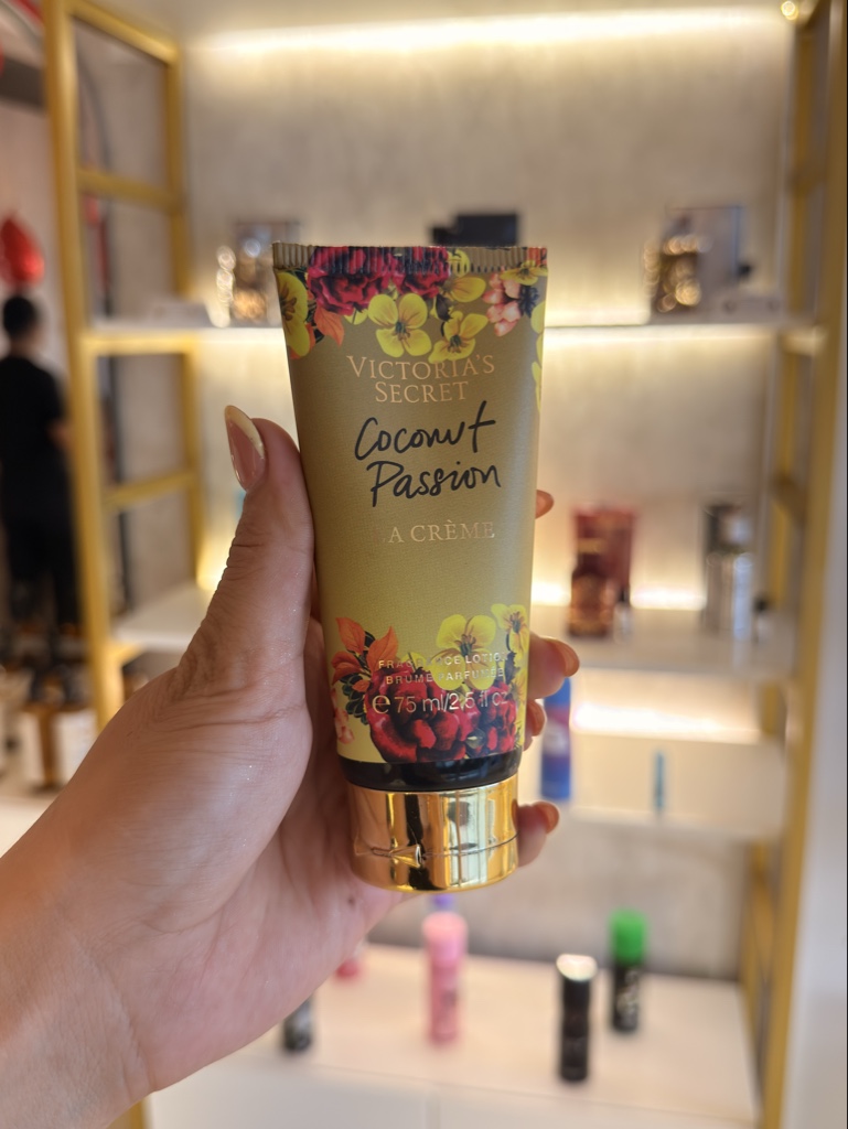 Victoria's Secret  mini Coconut Passion crema