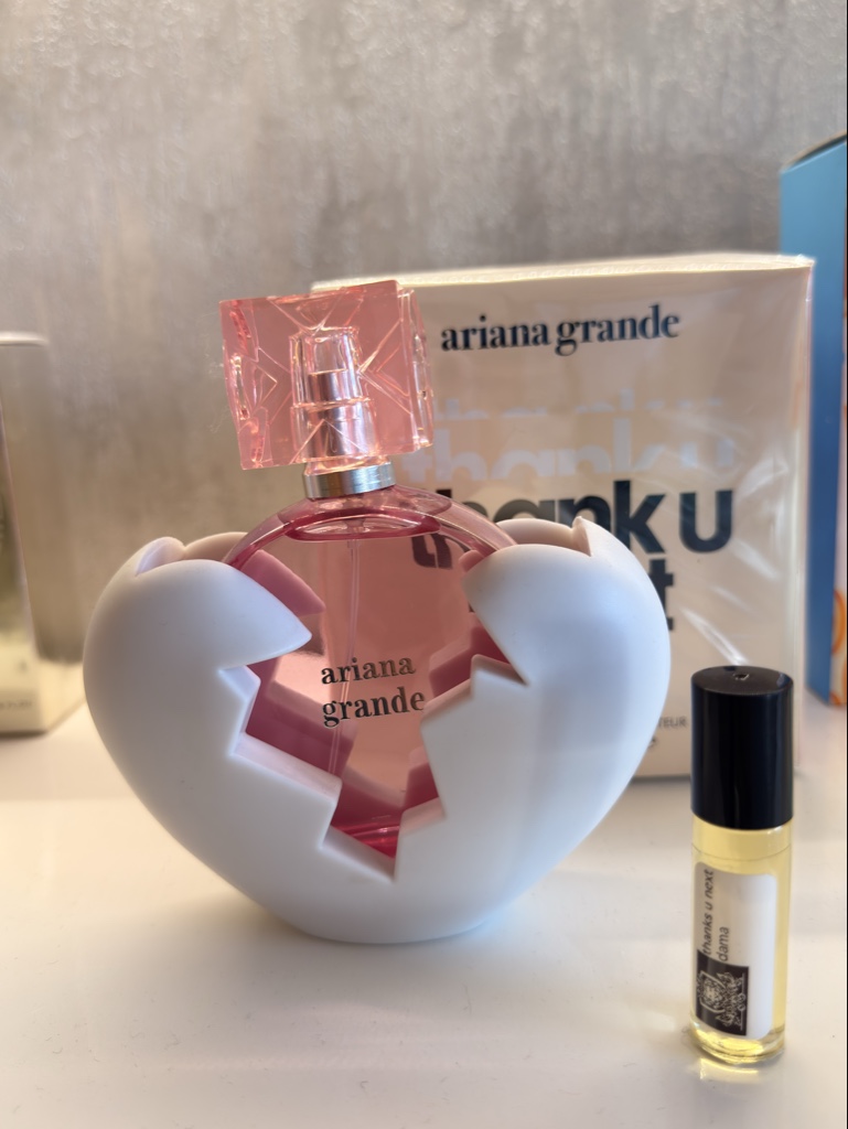 Ariana Grande Thank U, Next rosa