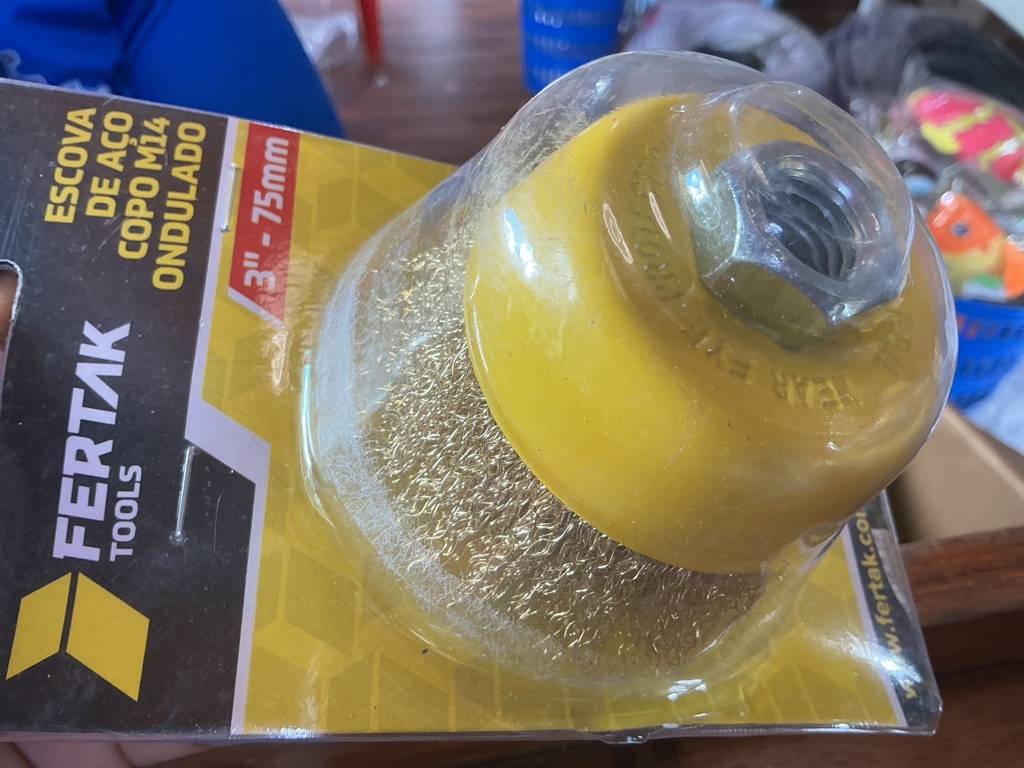 Escova de aço 3”75  Ondulado