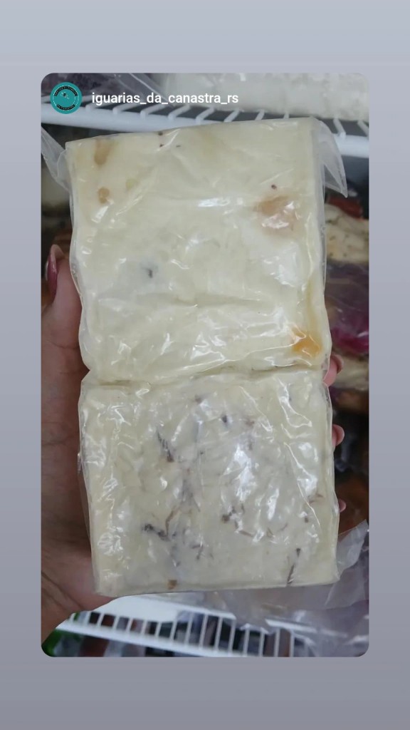 Requeijão trufado barra.Carne seca e damasco , avelã .