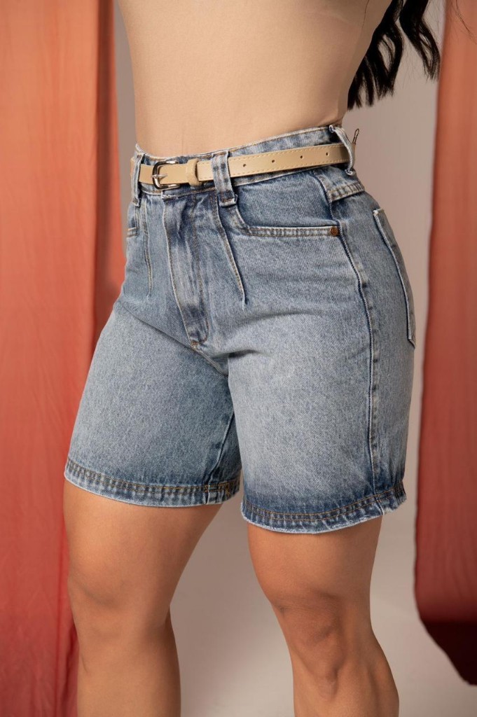 Short jeans azul claro