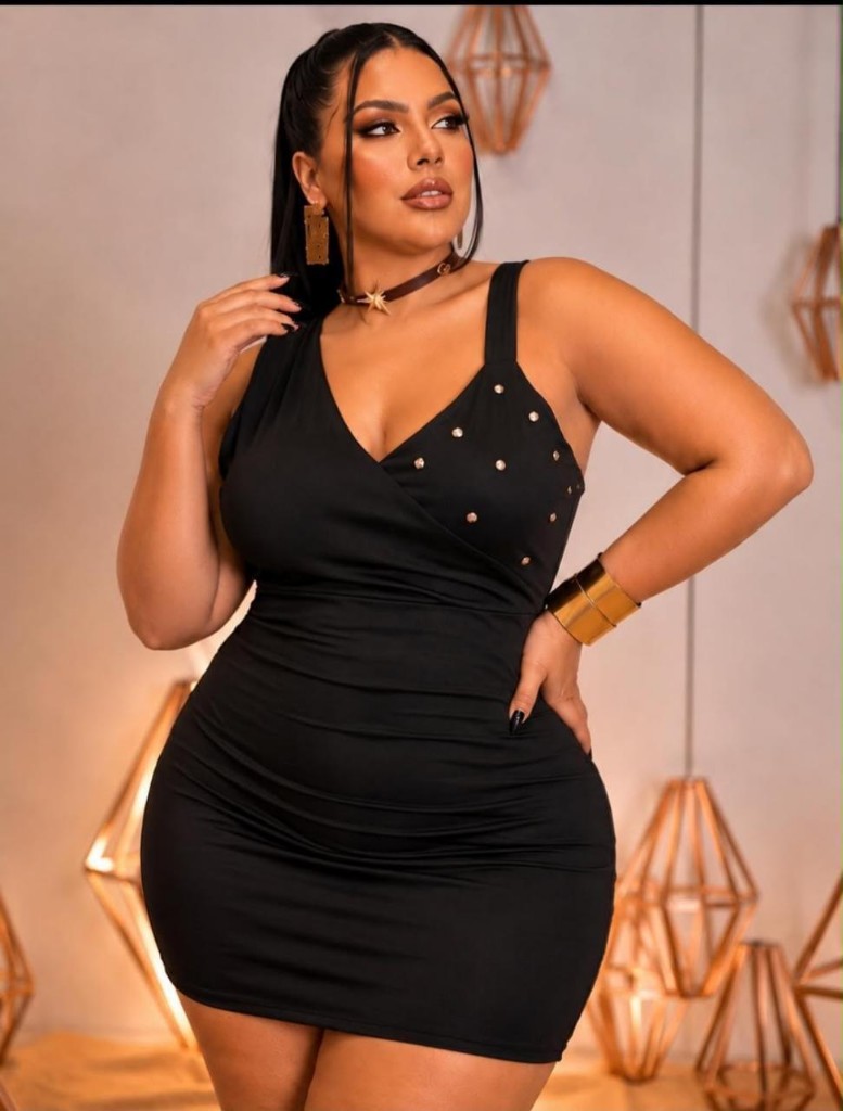 Vestido preto curto
