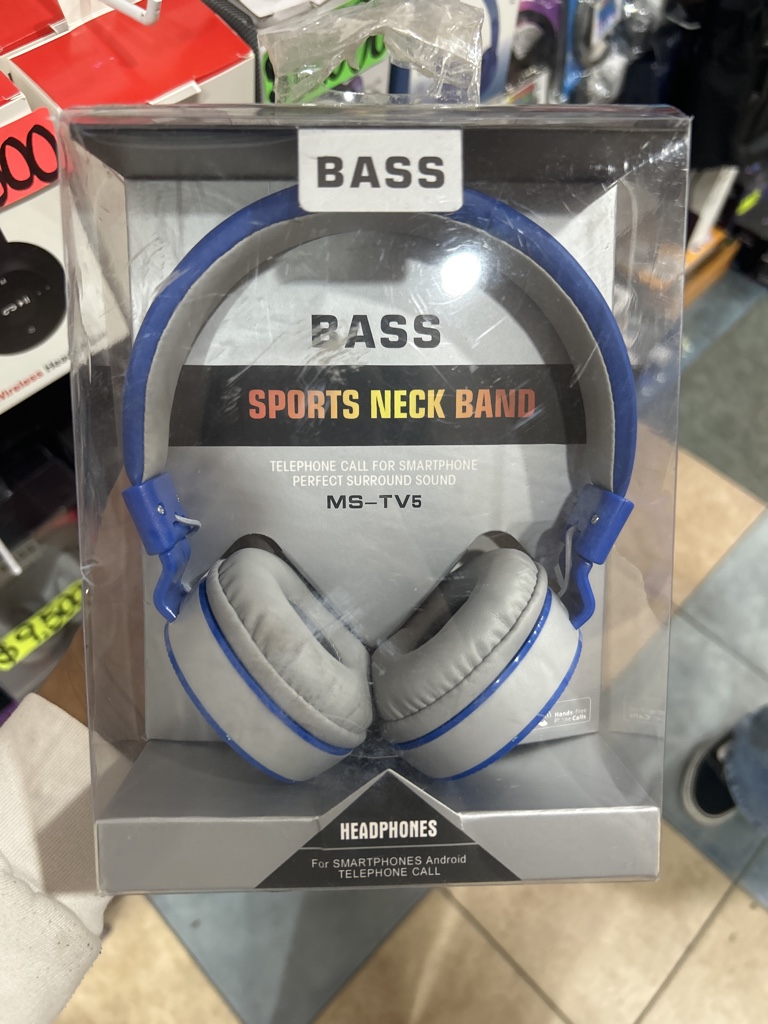 Auricular BASS a cable