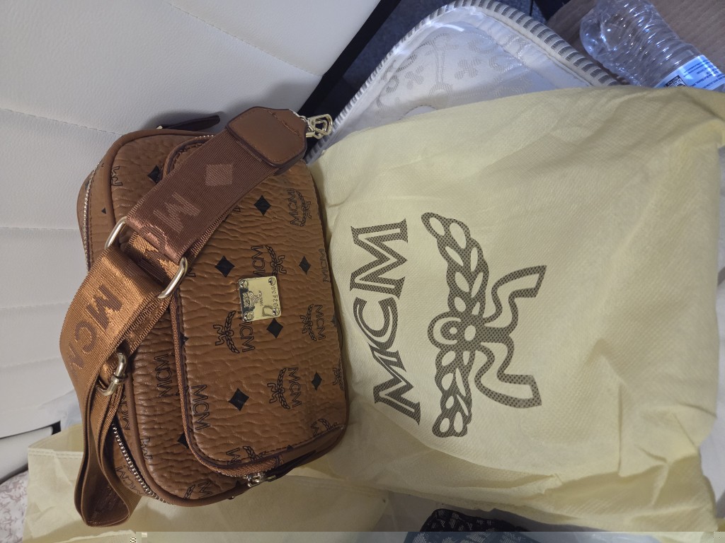MCM bolso bandolera marron