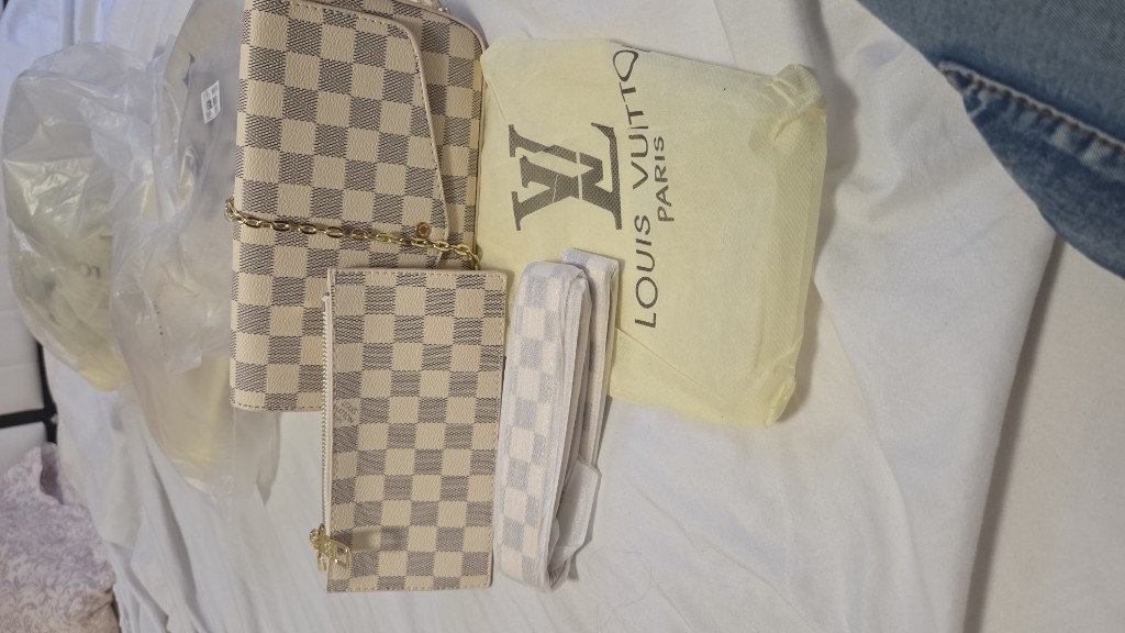 Louis Vuitton set  damero beige