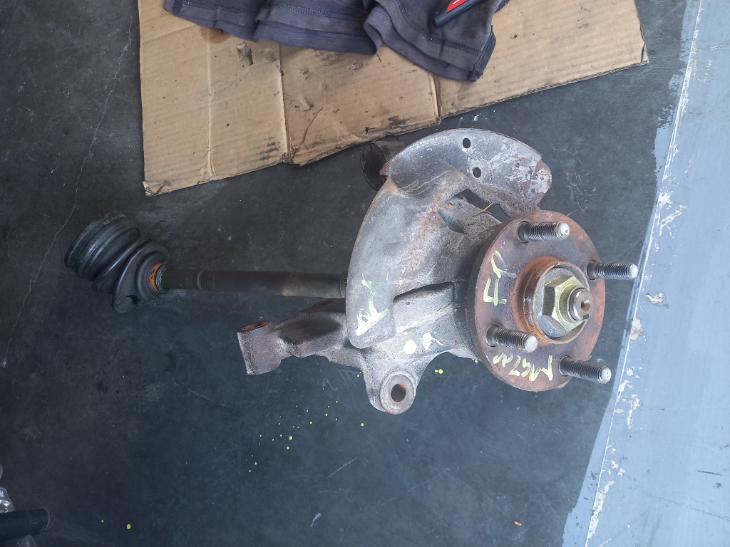 MUÑON MAZDA PROTEGE LH SERIE FP