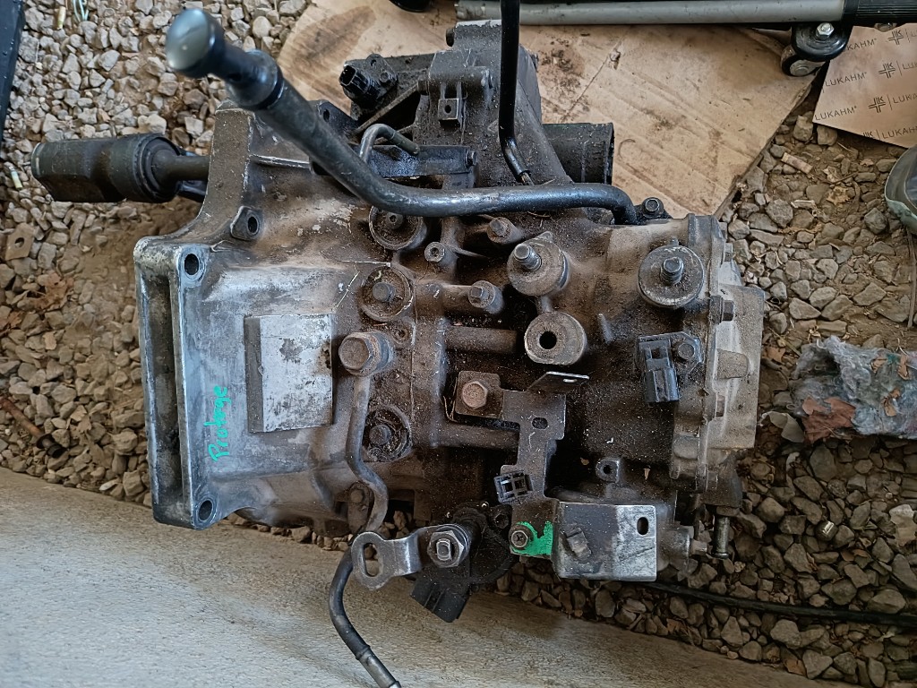 Caja automática Protege 1996 Z5