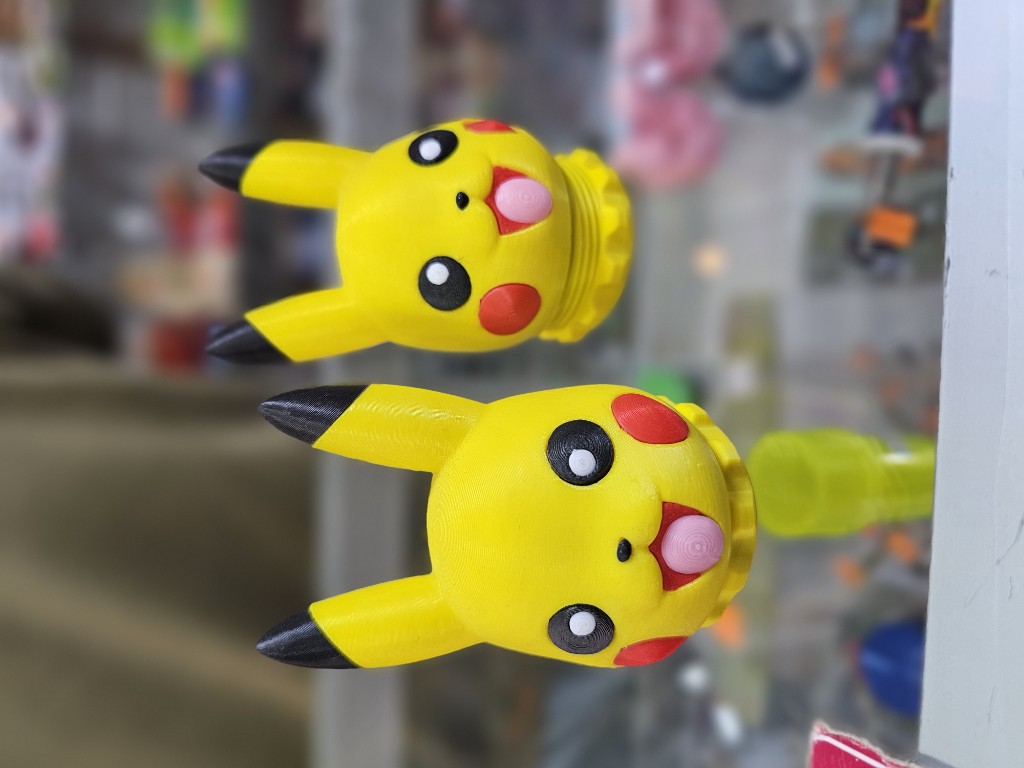 Moledor plástico pikachu