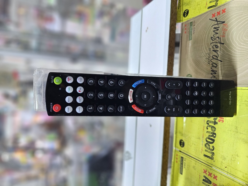 Control remoto universal negro RM-034 Pro