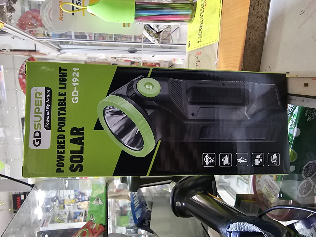 Linterna Multifuncional solar y usbGD 1921 SUPER