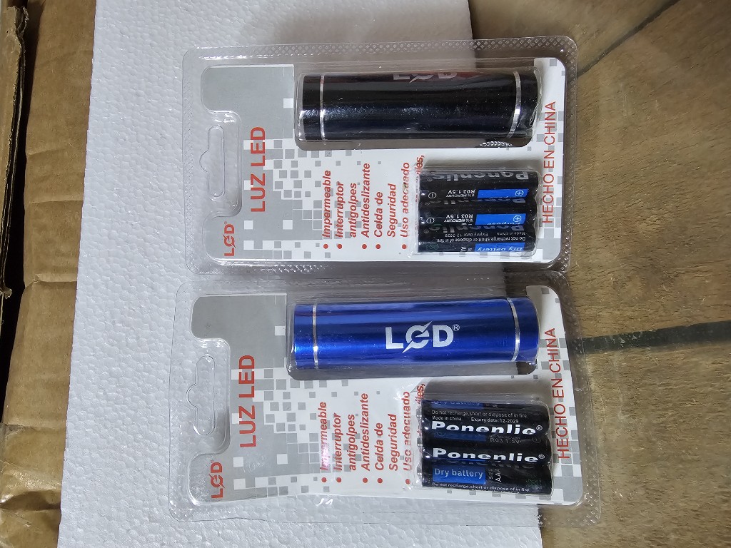 Linterna metalica a pilas