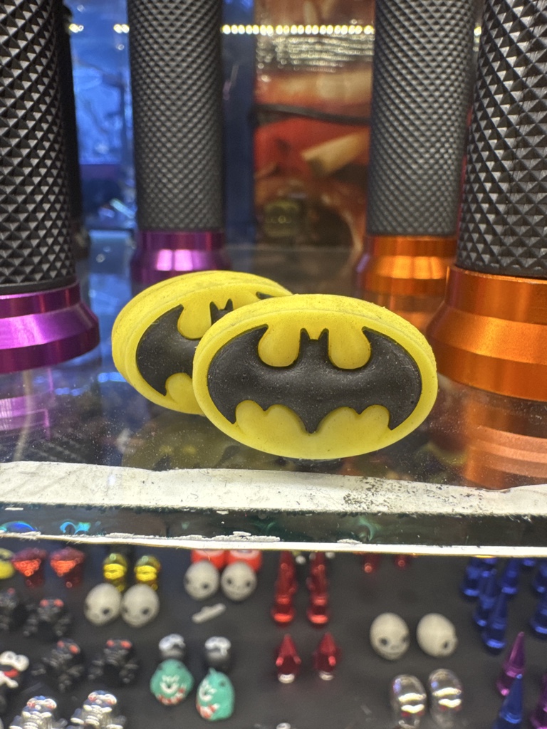 Tapa Válvula Escudo Batman