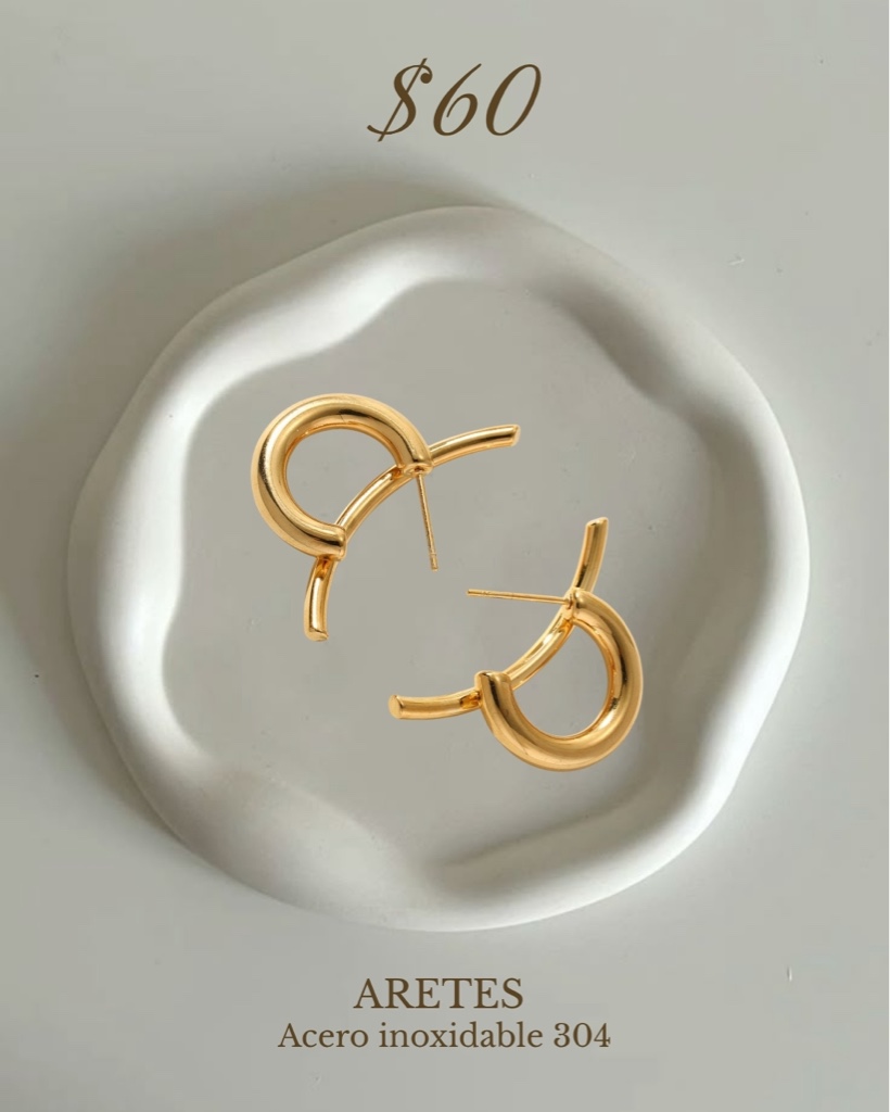 Aretes dorados irregulares