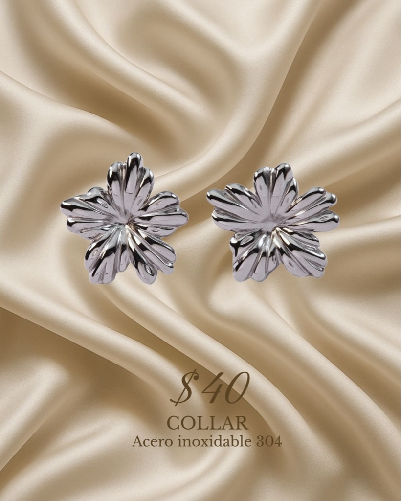 Aretes flor plateado