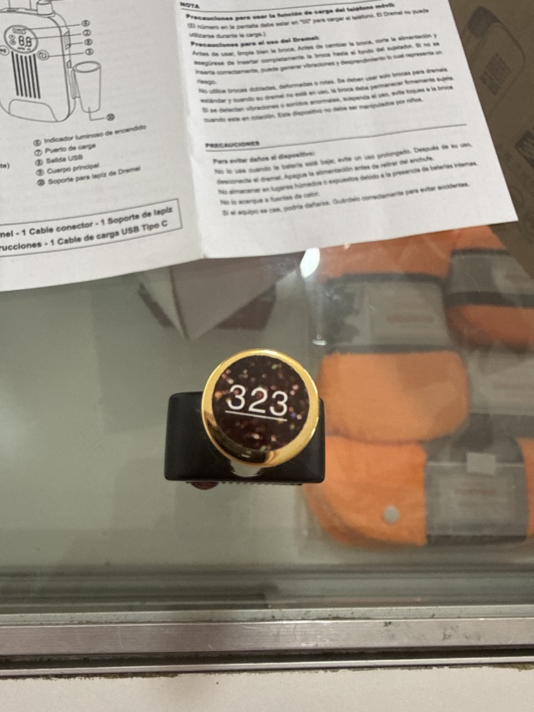 Vic Esc 323