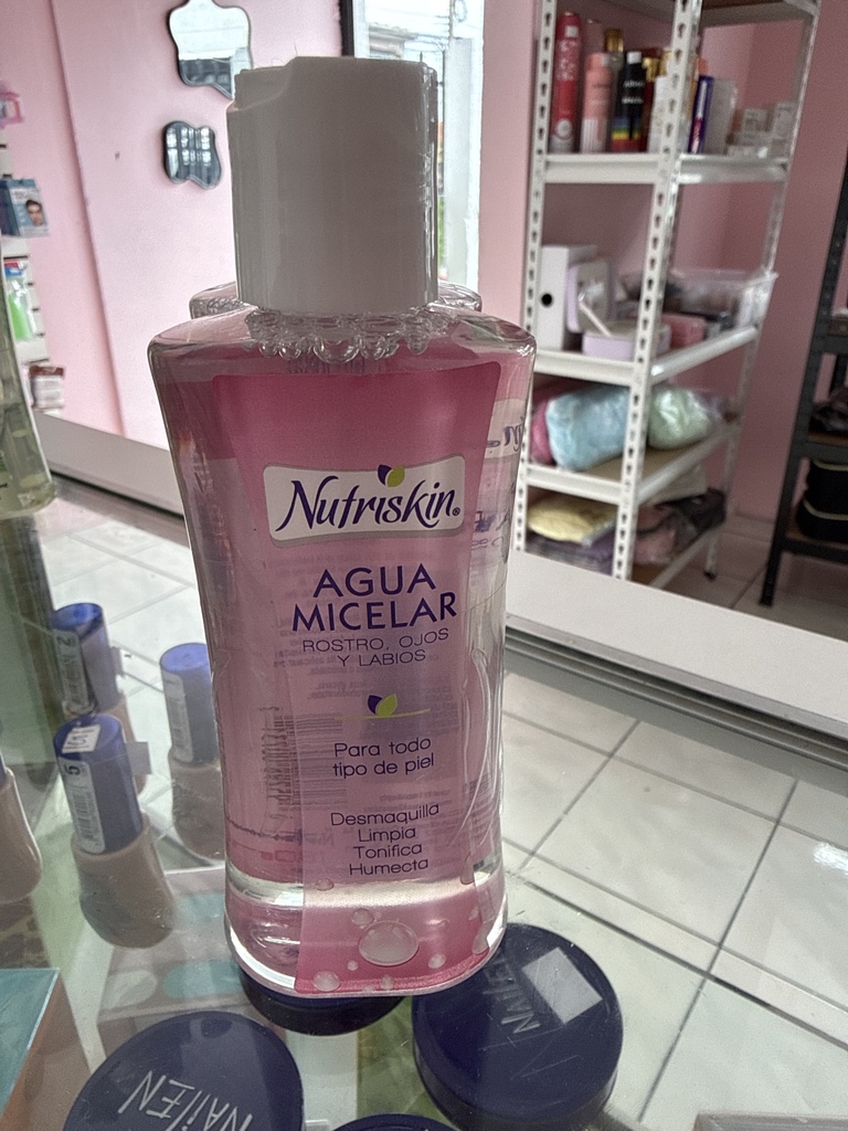 Nail wipes
