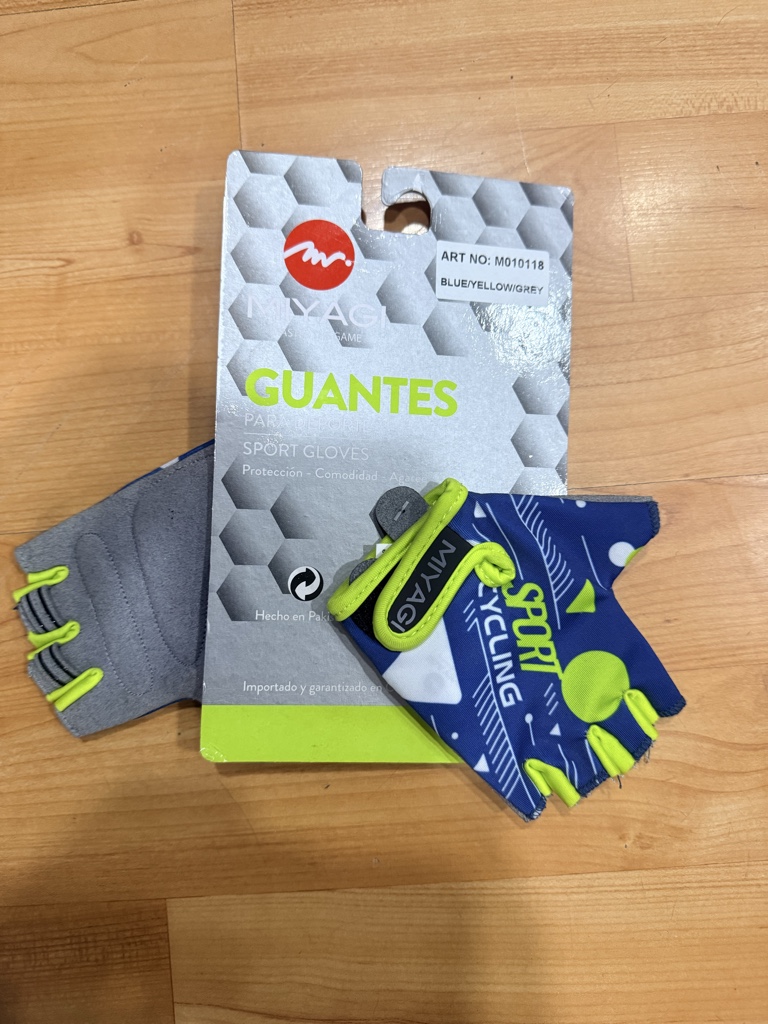 M010118 GUANTE DEPORTIVO MIYAGI NIÑO