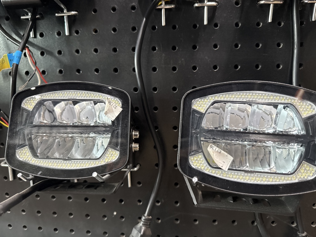 Faros LED negros #117