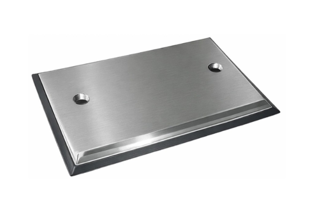 TAPA METALICA 5800
