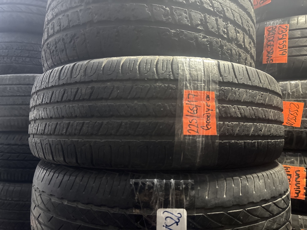 225/65R17