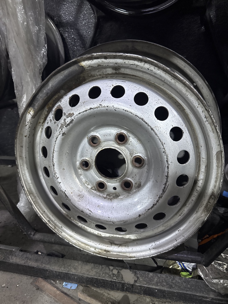 Rin acero 15 6/114 Nissan