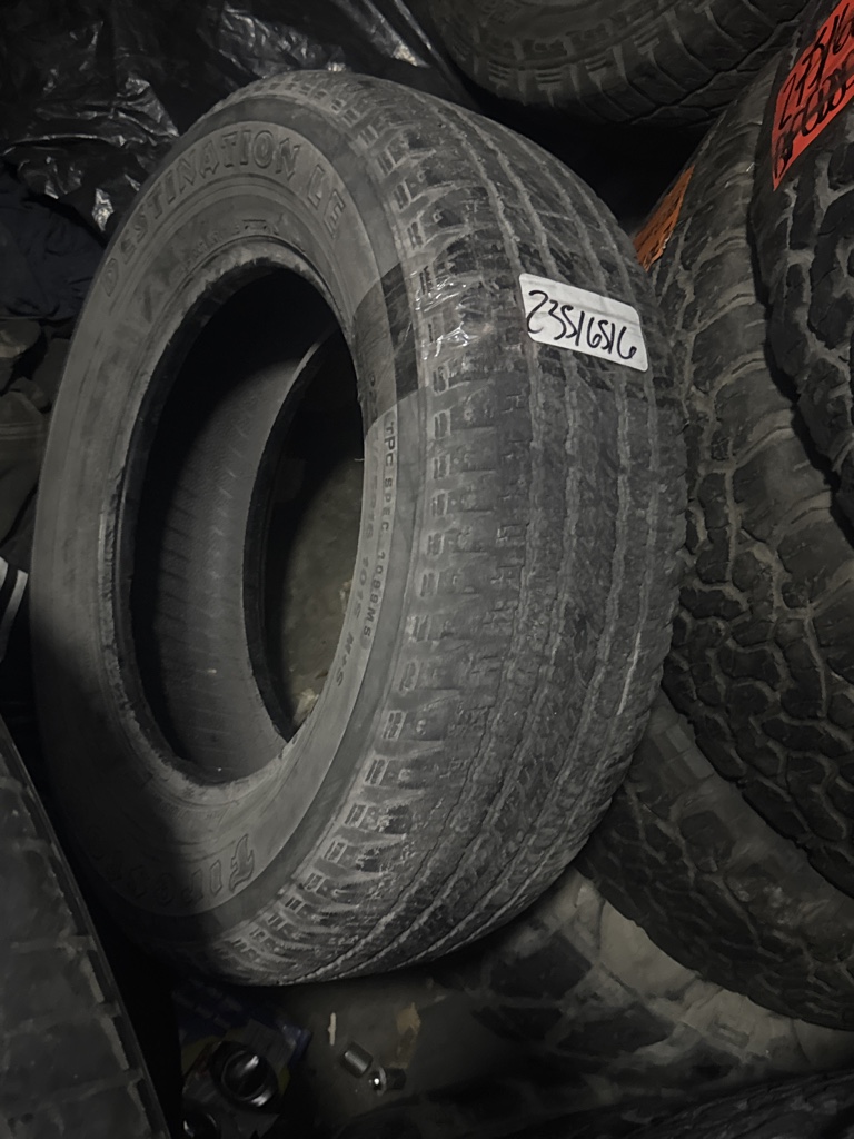 235/65R16.