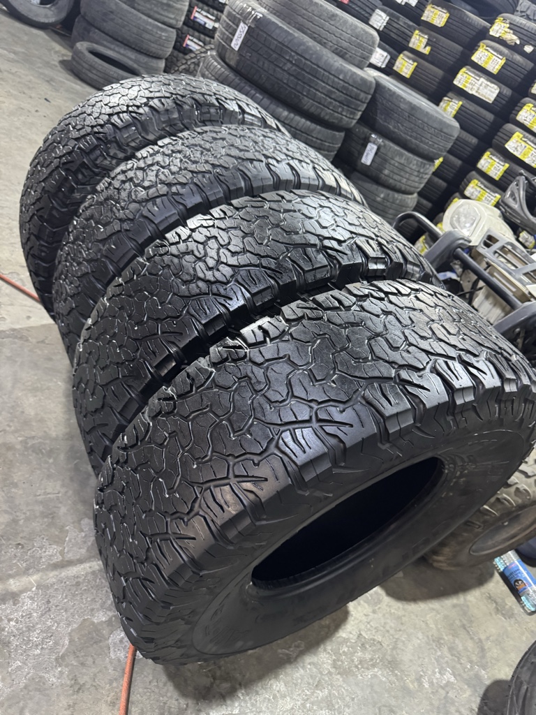 Juego 37x12.5R17 Bf Goodrich AT 80% vida