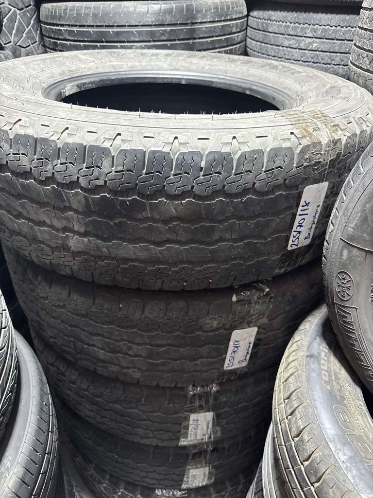 Juego 255/70R18 Bridgestone
