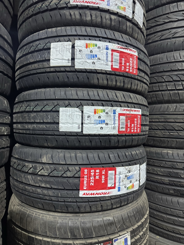 225/45R18 95W XL
