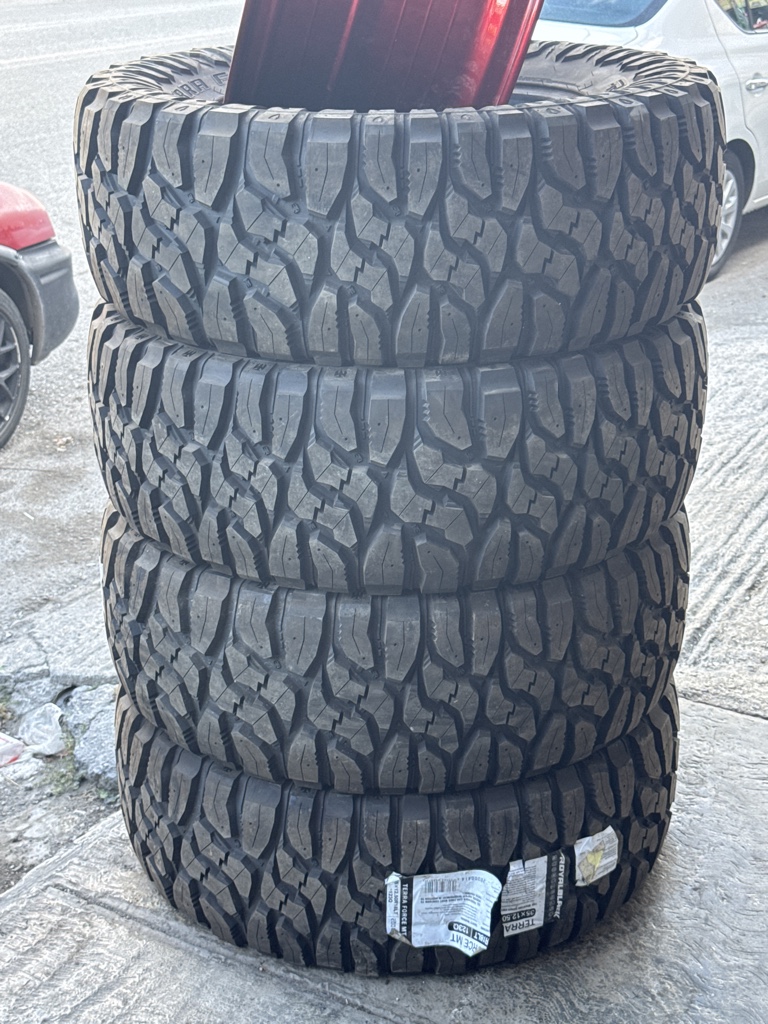 35x12.5R18 Royalblack MUD TERRAIN