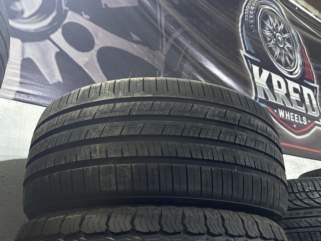 305/35ZR24 Royalblack