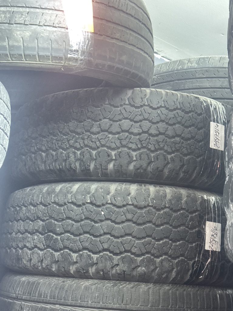 245/75R16 AT