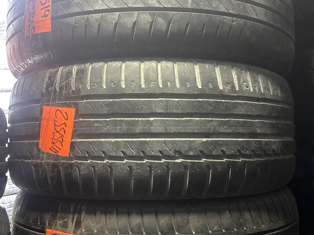255/55R18