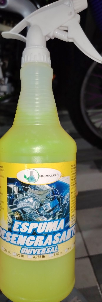 Quimiclean litro de Desengrasante para carro