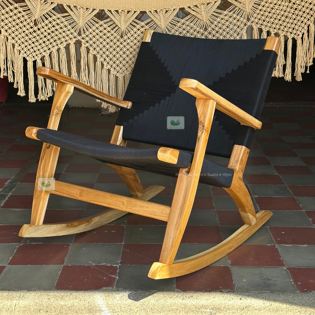Silla mecedora color negra madera teca hilo poliéster